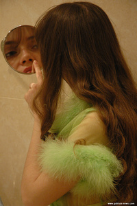[Image: ME12E504_t.jpg]