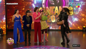 Silvina.Escudero.Bonus.Clip.Cantando.2024.Rock.1080P-Colitaz.44.jpeg