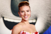 Scarlett+Johansson+Premiere+Illumination+Sing+cteBCnxHTMVx.jpg