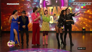Silvina.Escudero.Bonus.Clip.Cantando.2024.Rock.1080P-Colitaz.49.jpeg
