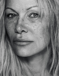 Pamela Anderson - Page 5 MEIPY0U_t