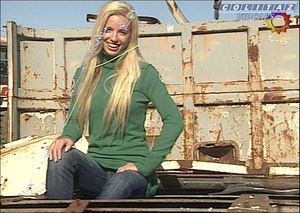 Rocio.Guirao.Diaz.El.Garage.Vid1.SD.60FPS-Colitaz.14.jpeg