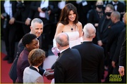 anne-hathaway-armageddon-time-cannes-premiere-26.jpg