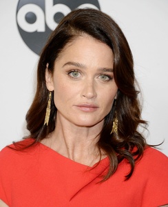 Robin Tunney MEW1AON_t