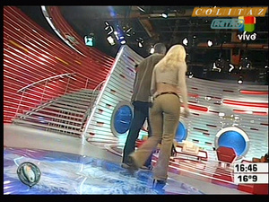 Evangelina.Anderson.Pantalon.Ajustado.Beige.Vueltita.Intrusos..No.Audio.SD.HQ.60FPS-Colitaz.122.jpeg