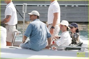katy-perry-orlando-bloom-boat-ride-friends-in-south-of-france-49.jpg
