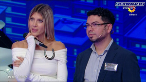 Cande.Ruggeri.Los.8.escalones.Oops.Pollerita.1080P.15.05.25-Colitaz.49.jpeg