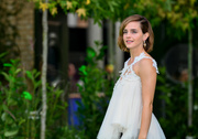 Emma+Watson+Earthshot+Prize+2021+Green+Carpet+g-GhHoKgvuVx.jpg