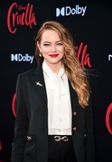 Emma+Stone+Los+Angeles+Premiere+Disney+Cruella+_6zq3fslHr3x.jpg