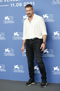 Antonio+Banderas+Competencia+Oficial+Photocall+_pBtiEJMWTux.jpg