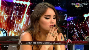 Laly.Esposito.Maria.Del.Cerro.Primeros.Planos.Bailando.1080P-Colitaz.33a13.jpeg