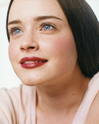 Alexis Bledel MEUB3VY_t