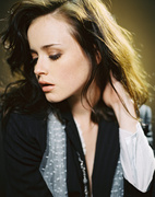 Alexis Bledel MEUB3WZ_t