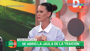 Natalie.Weber.Se.Abre.Camisa.Desayuno.Americano.1080P-ColitazTV.25.jpeg