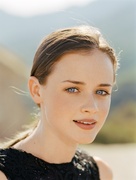 Alexis Bledel MEUB3UC_t