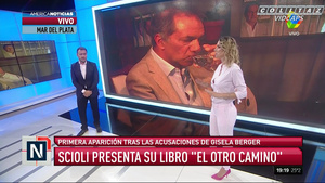 Carolina.Losada.Pantalon.Ajustado.Camisa.Abierta.AN.1080P-Colitaz.107.jpeg