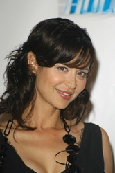 Catherine Bell - Page 2 MET7ASG_t