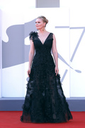 Kirsten+Dunst+Power+Dog+Red+Carpet+78th+Venice+bz3fCLoXa-Xx.jpg