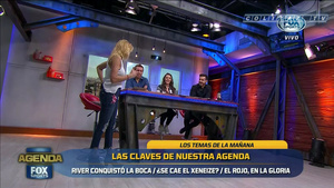 Alina.Moine.Agenda.Fox.Sports.Jeans..Top.Blanco.1080P-ColitazTV.05.jpeg