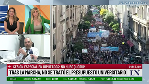 Debora.Plager.Saco.Verde.Marcando.Pechos.LN.1080P-Colitaz.02.png