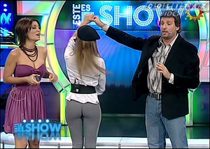 Cinthia.Fernandez.Vueltita.Calza.Gris.Este.Es.El.Show.SD.HQ.60FPS-Colitaz.44.jpeg