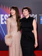 Dakota+Johnson+Lost+Daughter+UK+Premiere+65th+ac3XyqpLWr-x.jpg
