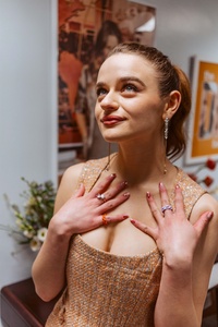Joey King  - Page 5 ME7RC1Y_t