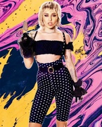 Miley Cyrus - Page 8 MERSBT_t