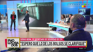 Debora.Plager.Pantalon.Negro.Ajustado.Tipo.Cuero.Involucrados.1080P-ColitazTV.26.jpeg