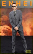 oppenheimer-cast-london-premiere-strike-06.jpg