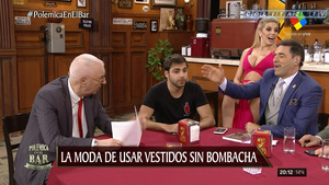 Virginia.Gallardo.Terribles.Pechos.Piernas.y.Descuidos.Polemica.1080P-Colitaztv.42.jpeg