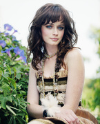 Alexis Bledel MEUB3RW_t