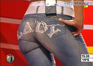 Nazarena.Velez.Jeans.Ajustados.Lady.Vueltita.Intrusos.SD.HQ-ColitazTV.56.jpeg