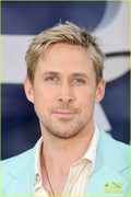 chris-evans-ana-de-armas-ryan-gosling-gray-man-premiere-14.jpg