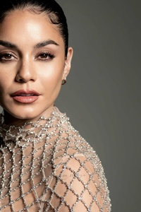 Vanessa Hudgens - Page 34 MEGXJQ2_t