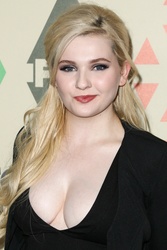 Abigail Breslin MELZUDV_t