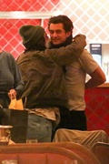 katy-perry-orlando-bloom-bday-dinner-friends-13.jpg