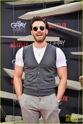 the-gray-man-berlin-premiere-02.jpg