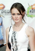 Alexis Bledel MEUB3TT_t