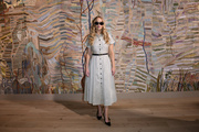 Jennifer+Lawrence+Christian+Dior+Front+Row+TgPwN6ZFr5Yx.jpg