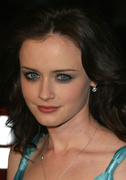 Alexis Bledel MEUB3R1_t