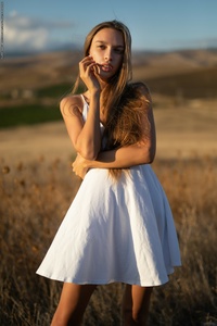 Permanent Link to Photodromm – 2020 09 20 – Alina – Fields of Gold II