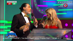 Laurita.Fernandez.Vestido.Rojo.Transparencia.Descuido.Combate.1080P-Colitaz.32.jpeg