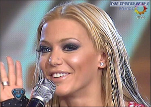 Evangelina.Aderson.Bailando.2008.Pollerita.Remera.Mojada.SD.60FPS-Colitaz.17.jpeg
