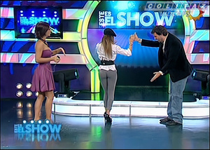 Cinthia.Fernandez.Vueltita.Calza.Gris.Este.Es.El.Show.SD.HQ.60FPS-Colitaz.62.jpeg