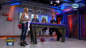 Alina.Moine.Agenda.Fox.Sports.Jeans..Top.Blanco.1080P-ColitazTV.15.jpeg