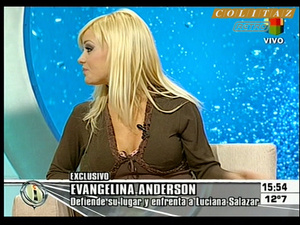 Evangelina.Anderson.Pollerita.Vueltita.Intrusos.2006.SD.HQ.60FPS.No.Audio-Colitaz.104.jpeg