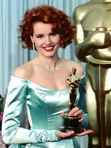 Geena Davis MEVRE2L_t