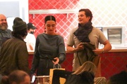 katy-perry-orlando-bloom-bday-dinner-friends-02.jpg