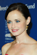 Alexis Bledel MEUB3SN_t